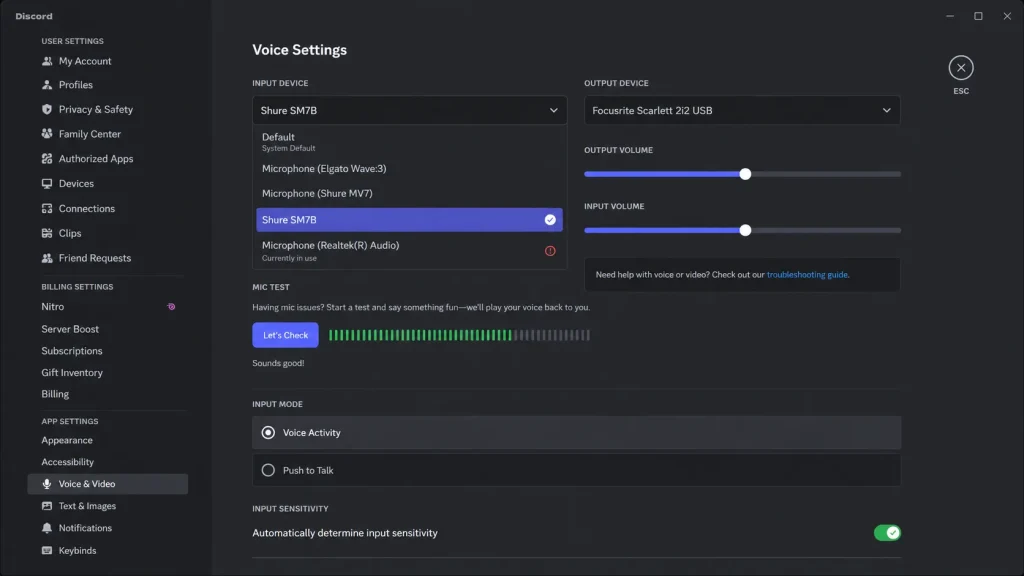 Select correct microphone in Discord voice settings